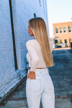 Load image into Gallery viewer, Vanilla Bean Long Sleeve Crop Top - Cream
