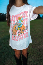 Load image into Gallery viewer, Howdy Cowboy Oversize Tee - Pink
