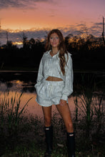 Load image into Gallery viewer, Bayou Zip Up Pullover Jacket - Camo
