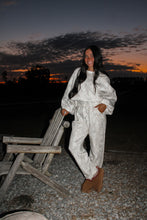 Load image into Gallery viewer, Bayou Sweatpants - Camo
