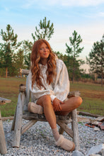 Load image into Gallery viewer, Forrest Oversized Hoodie - Camo
